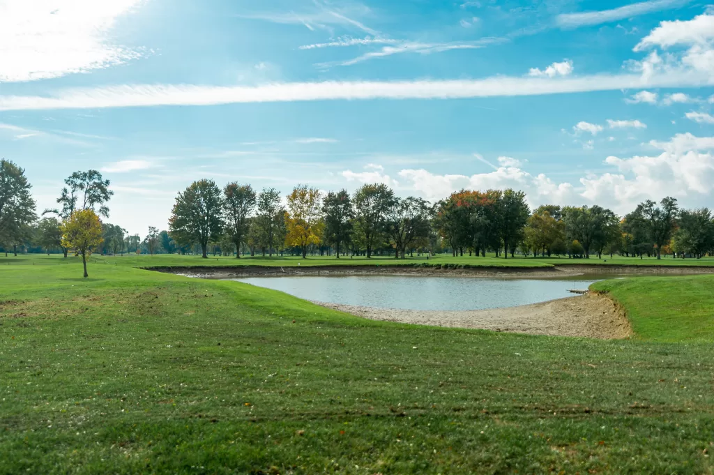 golf course photo by mark requena photography